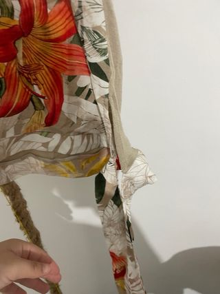 Blusa Cortefiel floral Talla S