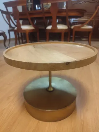 Mesa Auxiliar Madera Mango y Dorado