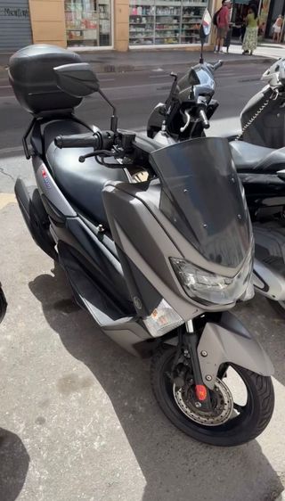 Yamaha NMAX 125cc Gris Automática