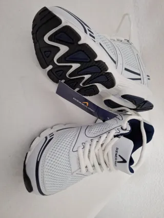 Deportivas Boomerang Blancas y Azules