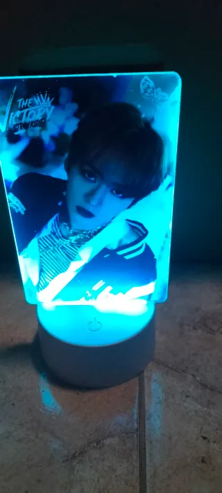 Lámpara LED Lee Know Stray Kids