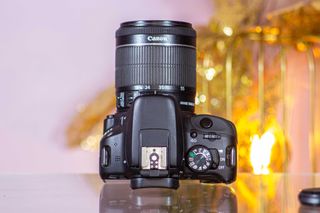 Canon 100D + EF-s 18-55mm IS STM