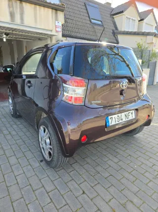 Toyota iQ 2009