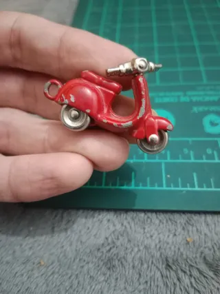 Mini Taxi Londra + Mini Vespa Rossa