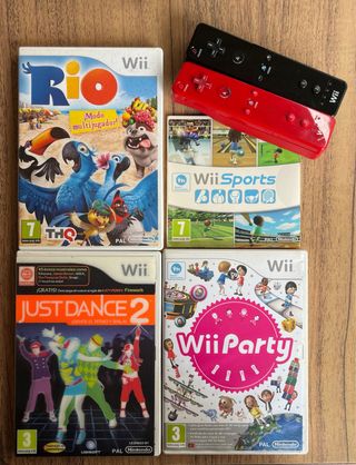 Nintendo Wii + 4 juegos + 2 mandos