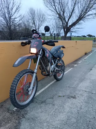Motor Hispania Furia 50cc Enduro Negra