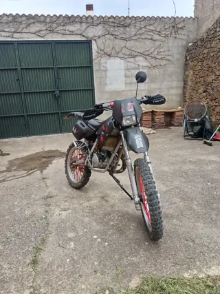 Motor Hispania Furia 50cc Enduro Negra