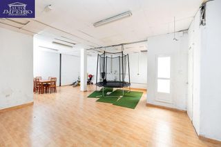 Local comercial en venta en Las Tres Cruces en Armilla