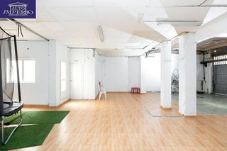 Local comercial en venta en Las Tres Cruces en Armilla