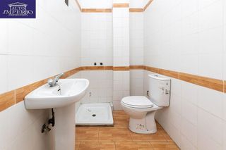 Local comercial en venta en Las Tres Cruces en Armilla