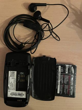 Samsung Móvil Antiguo de Tapa Negro Vodafone