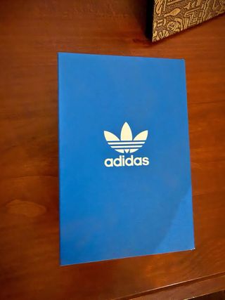 Reloj Adidas Multicolor y Plateado