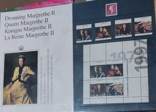 (nu32/36)Svezia annata 1977 +Danimaarca