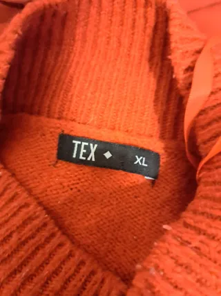 Vestido de lana con oso polar