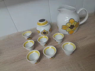 Set di 8 piatti in ceramica con fiore