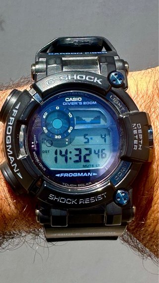 G-SHOCK Frogman  gwf d1000 por  casio MTG de color