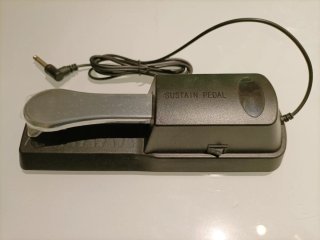 Sintetizador Korg Krome 73T