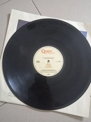 Queen - The Miracle