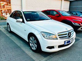 Mercedes-Benz Clase C200 - Automático