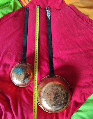 Cazos de cobre rústicos