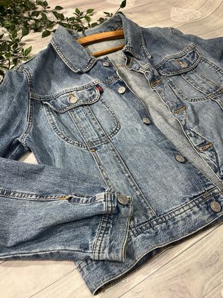 Chaqueta vaquera Bershka azul