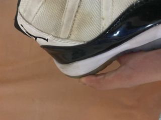 Jordan 11 Negro Blanco