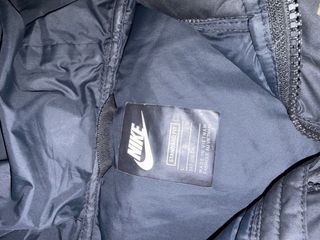 Chaqueta Nike Negra con Tiras
