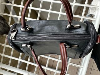 Borsa bauletto in pelle nera