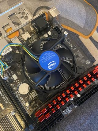 Placa Base GIGABYTE GA-H97M-HD3 LGA1150/I5 4590/4G