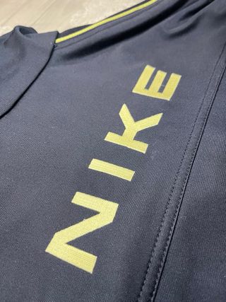 Chaqueta deportiva Nike azul