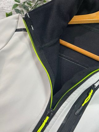 Chaqueta Tribord gris y negra