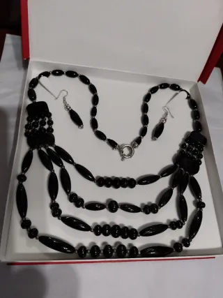 Collar y Pendientes Azabache y Plata