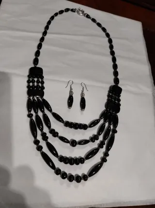 Collar y Pendientes Azabache y Plata