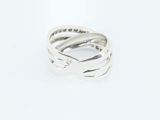 anillo oro 18k con piedra con diamante