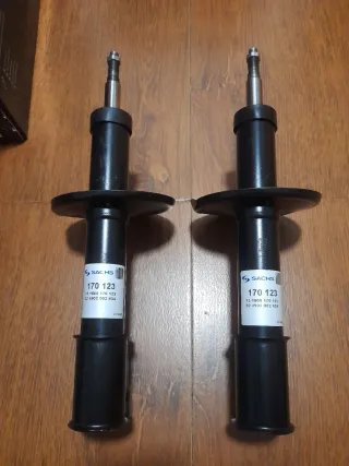 Amortiguadores Delanteros Clio