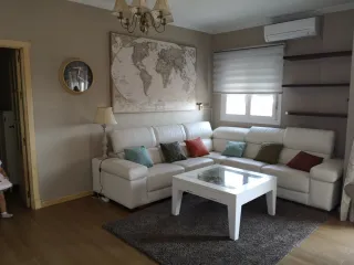 Se alquila piso Dos Hermanas