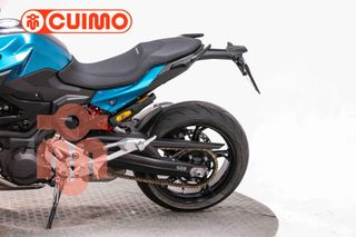 BMW F 900 R