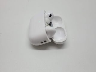 in-ear apple airpods pro 2 gen