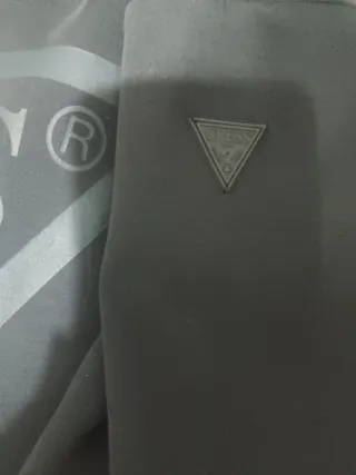 Vestido Sudadera Guess Negro.