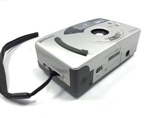 camara compacta 35mm nikon ef400sv