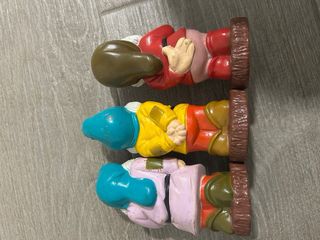 SET 3 figuras de 3 enanitos de disney.