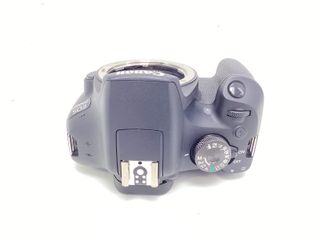 camara digital reflex canon eos 2000d