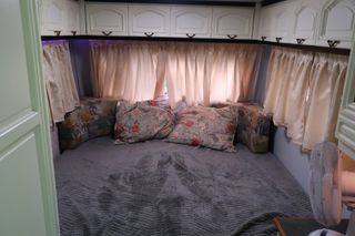 Caravana Hobby 400C