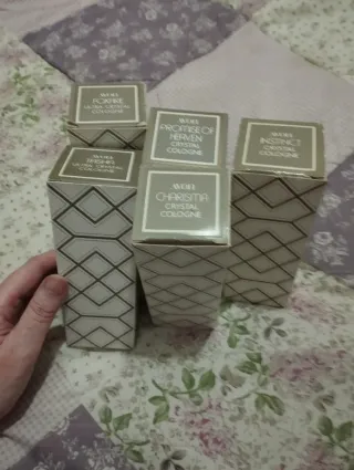 Perfumes vintage en cristal facetado 120 ml.