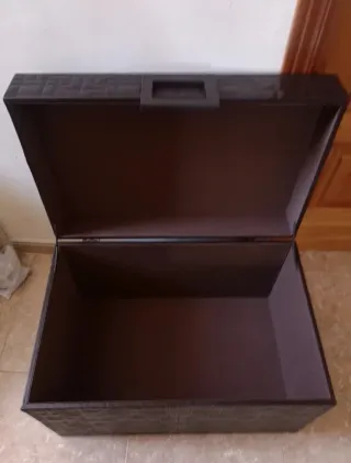Arcón de diseño. Ganga! calidad.