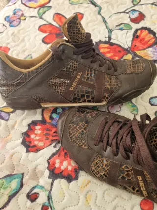 Zapatillas Diesel Talla 44 Marrón Piel Serpiente.