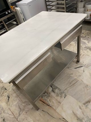 Mesa de trabajo de acero inoxidable