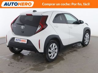 Toyota Aygo X Cross 1.0 Play