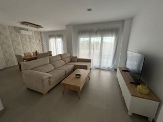 Tavolo da salotto in legno in perfette condizioni