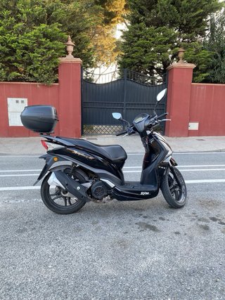 SYM Symphony ST 200 Negra